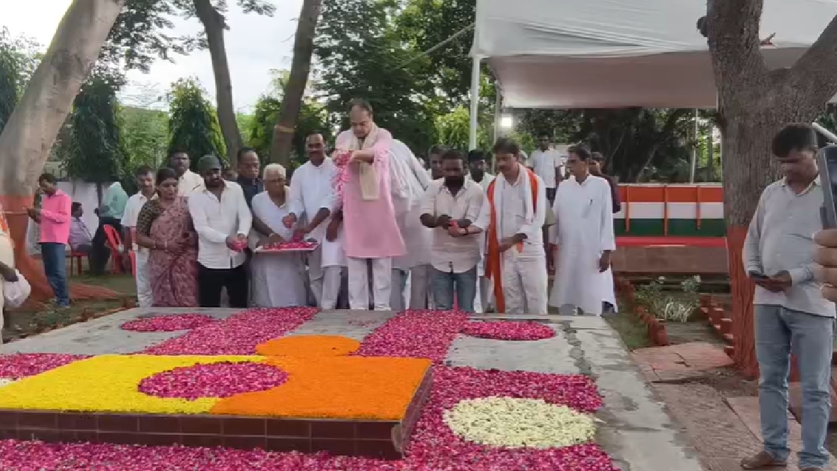 बाबू जगजीवन राम की 40वीं पुण्यतिथि पर श्रद्धांजलि सभा, सर्वधर्म प्रार्थना में जुटे विभिन्न वर्गों के लोग